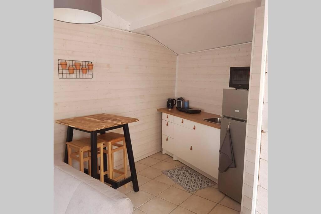 Maisonnette En Pierre Independante De 20 M2 Saint-Cirgues-sur-Couze Exterior photo