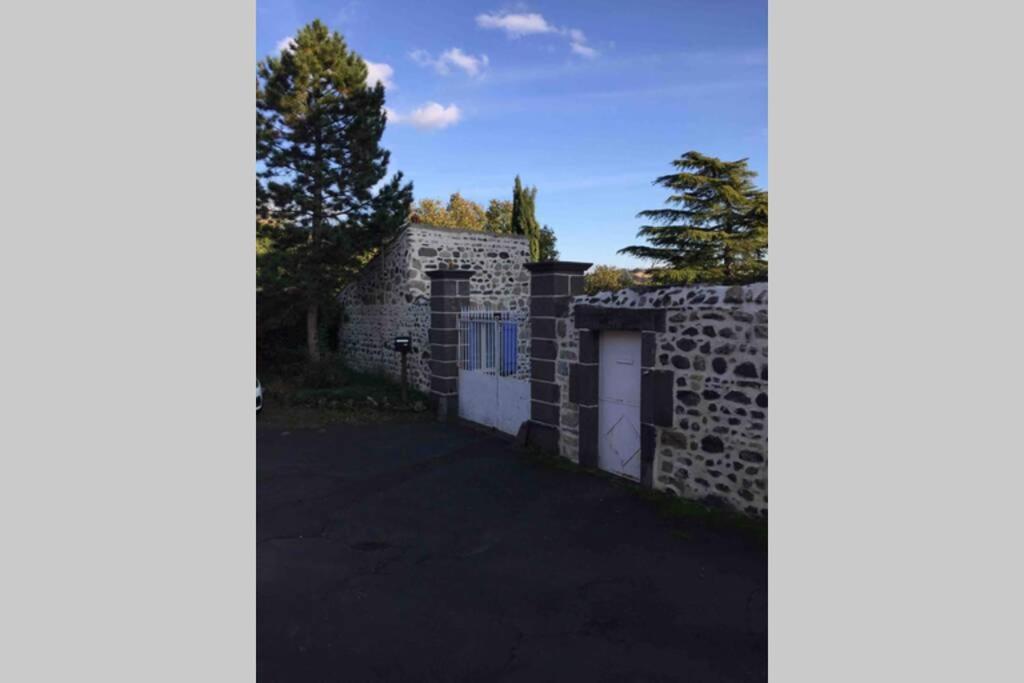 Maisonnette En Pierre Independante De 20 M2 Saint-Cirgues-sur-Couze Exterior photo